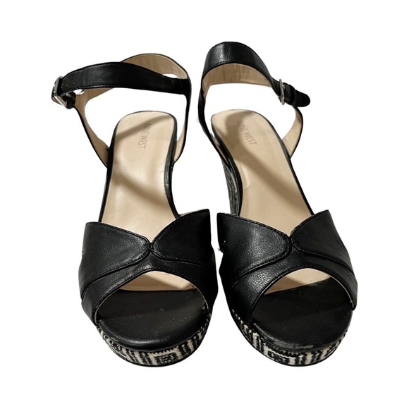 NINE WEST Black & White Aztec Wedges Sz 7M - Picture 5 of 6
